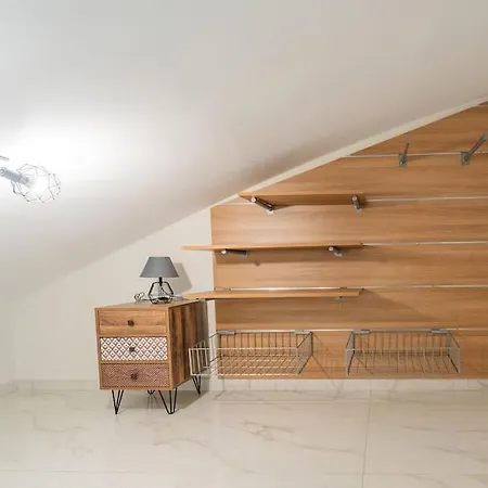 Semiramis Modern - Sleeps 8 Appartement *