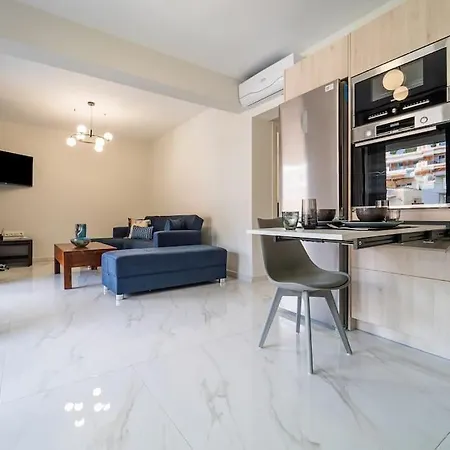 Semiramis Modern - Sleeps 8 Appartement *
