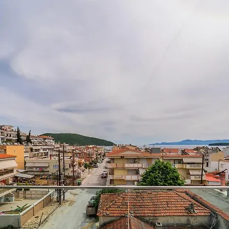 Semiramis Modern - Sleeps 8 * Nea Peramos (Macedonia)